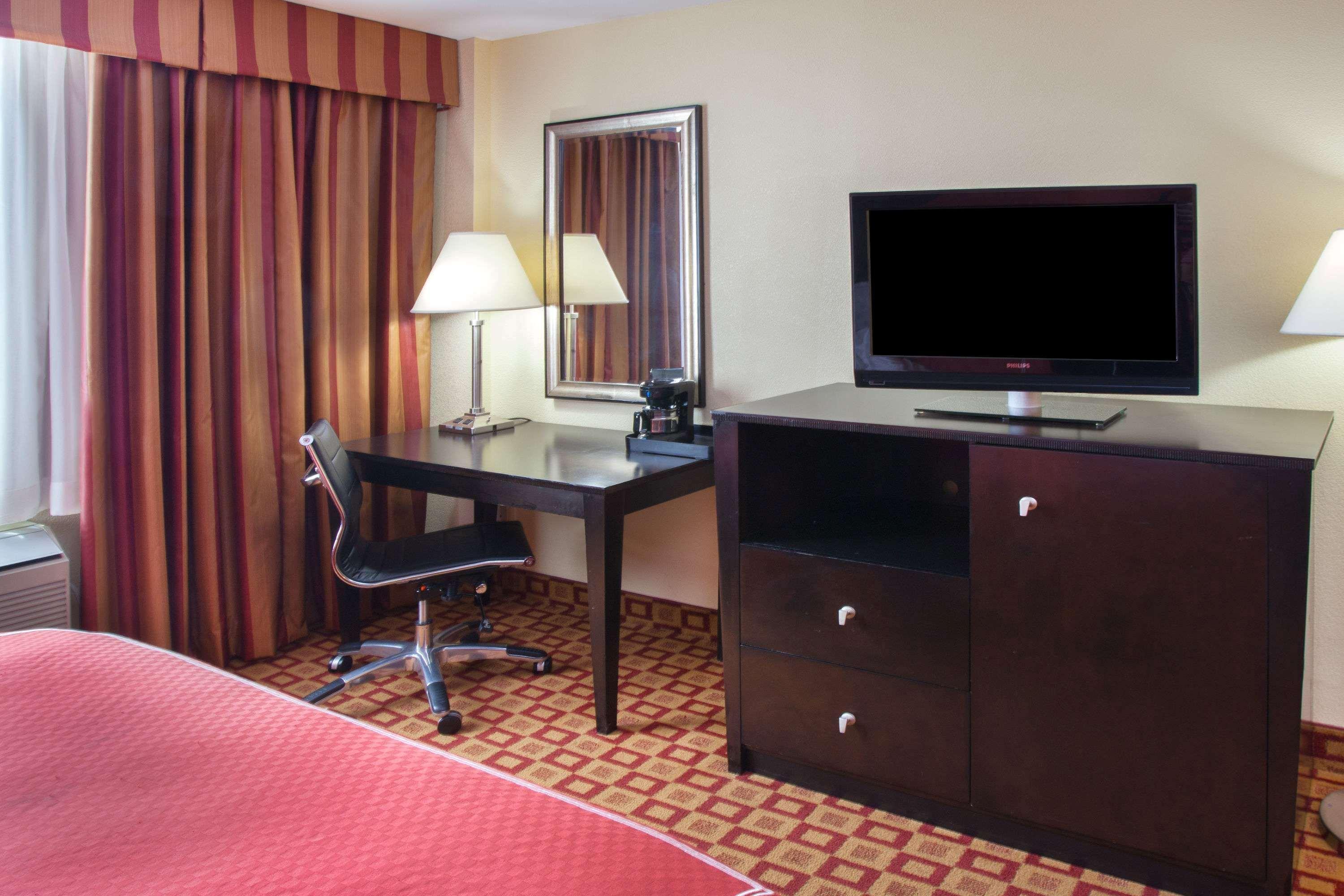 Super 8 By Wyndham Chicago Northlake O'Hare South Экстерьер фото