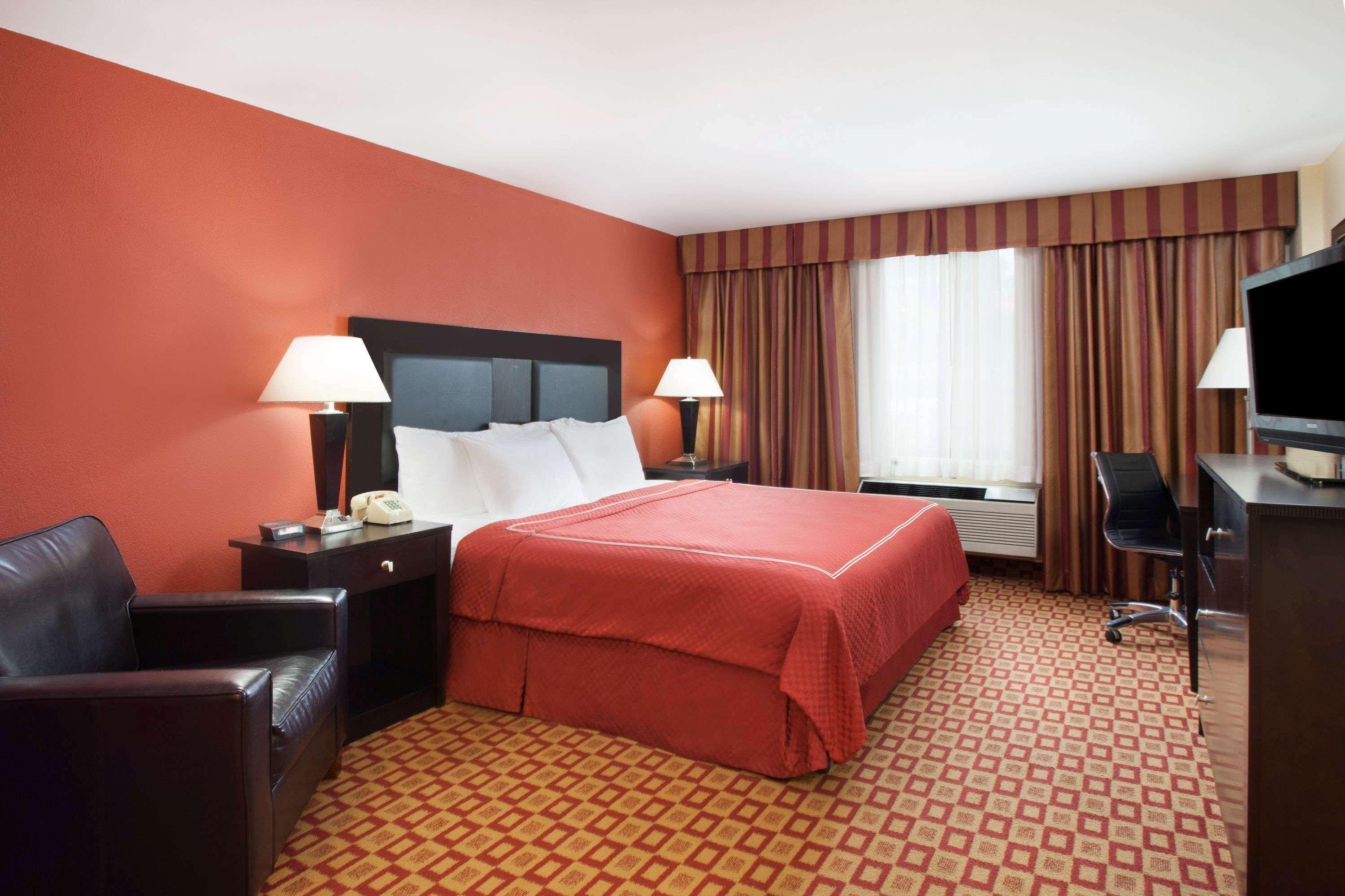 Super 8 By Wyndham Chicago Northlake O'Hare South Экстерьер фото