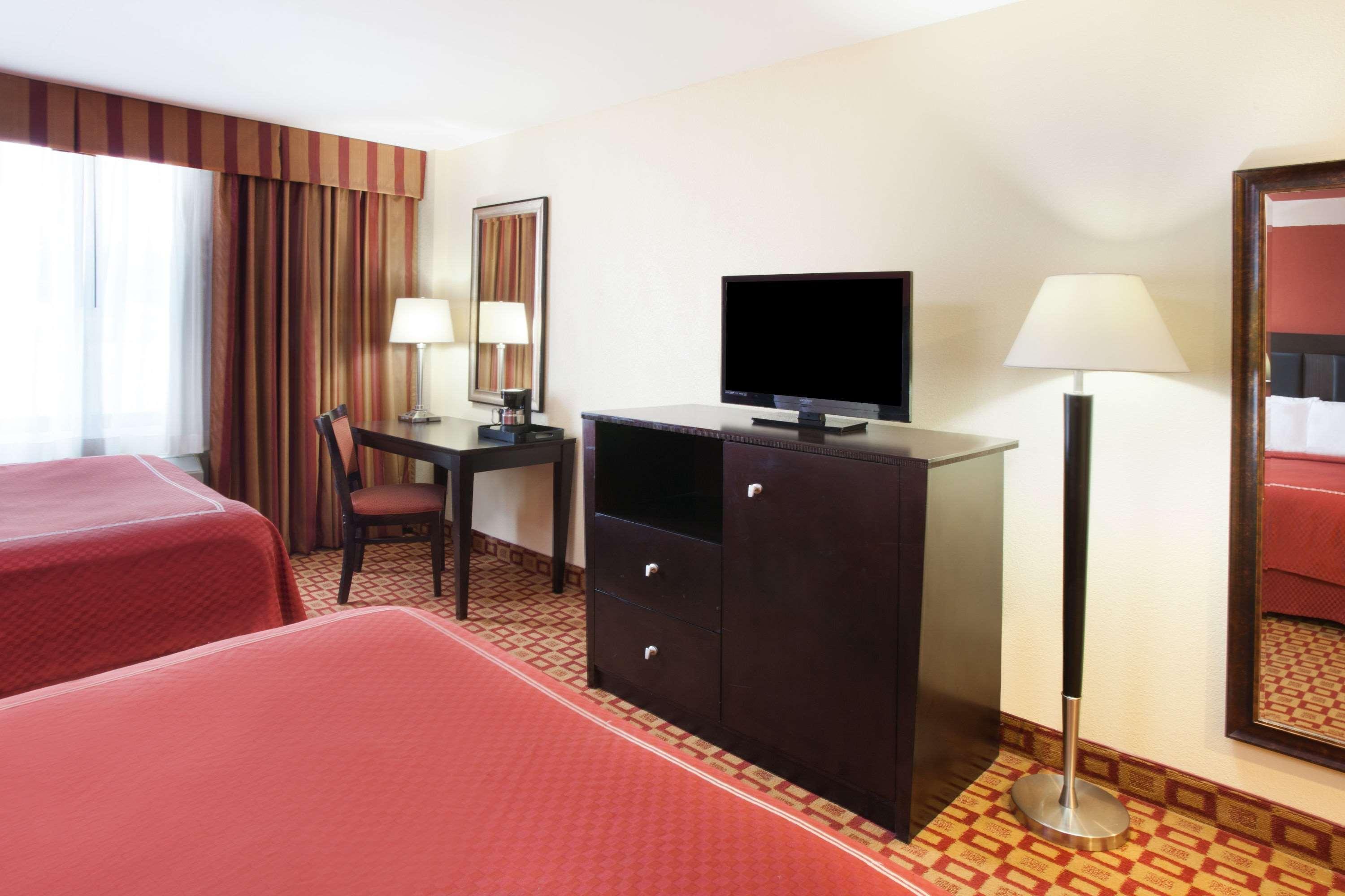 Super 8 By Wyndham Chicago Northlake O'Hare South Экстерьер фото