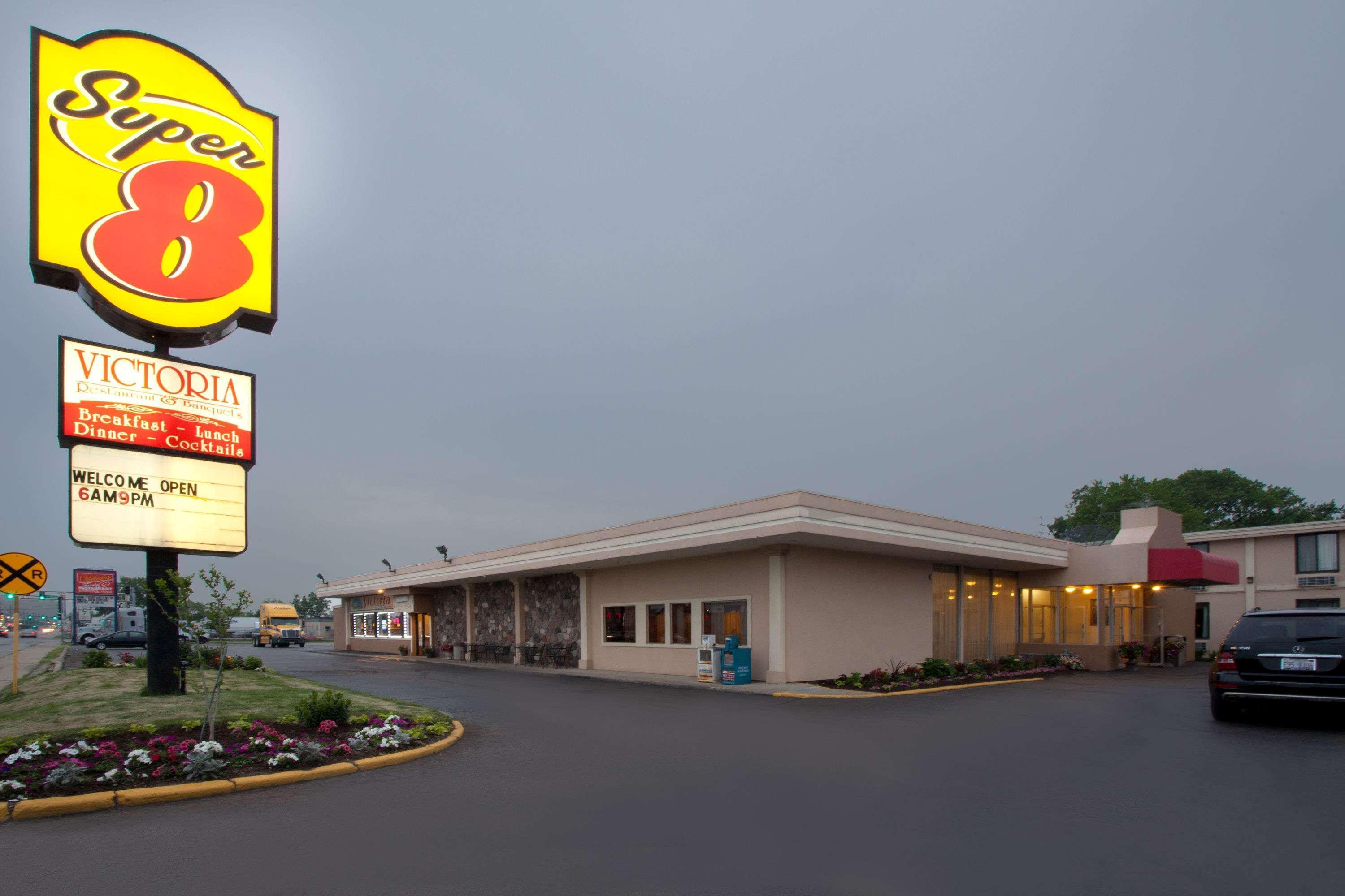 Super 8 By Wyndham Chicago Northlake O'Hare South Экстерьер фото
